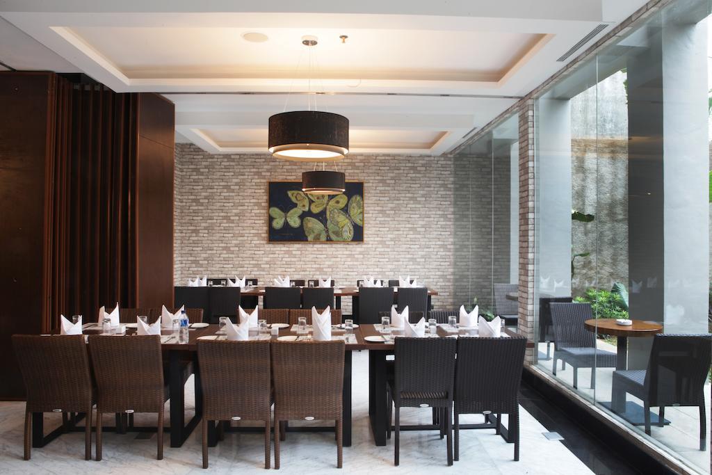 Sotis Hotel Jakarta Exterior photo