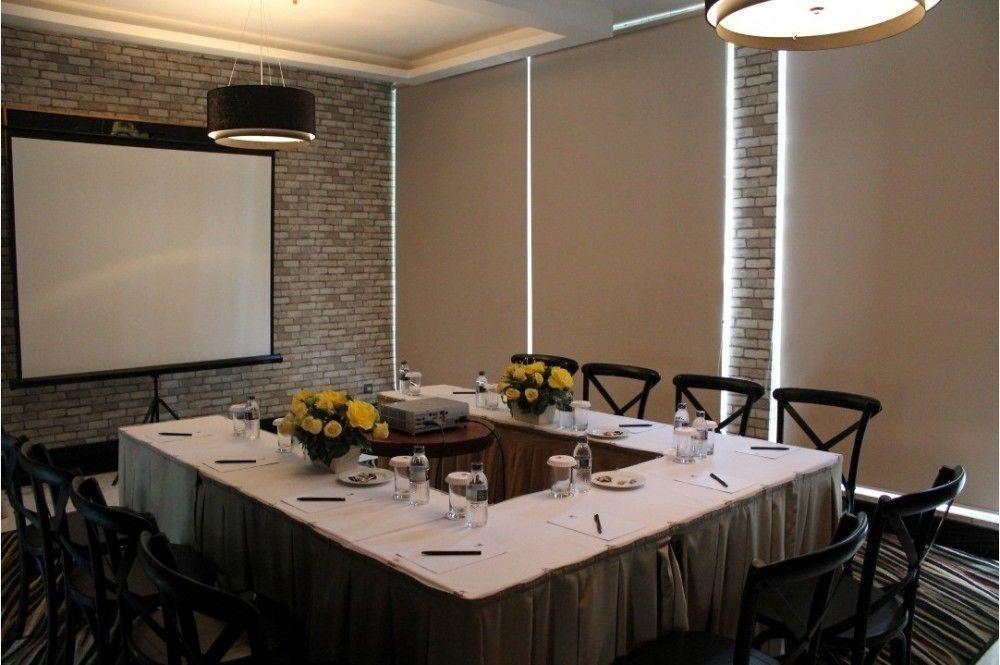 Sotis Hotel Jakarta Exterior photo