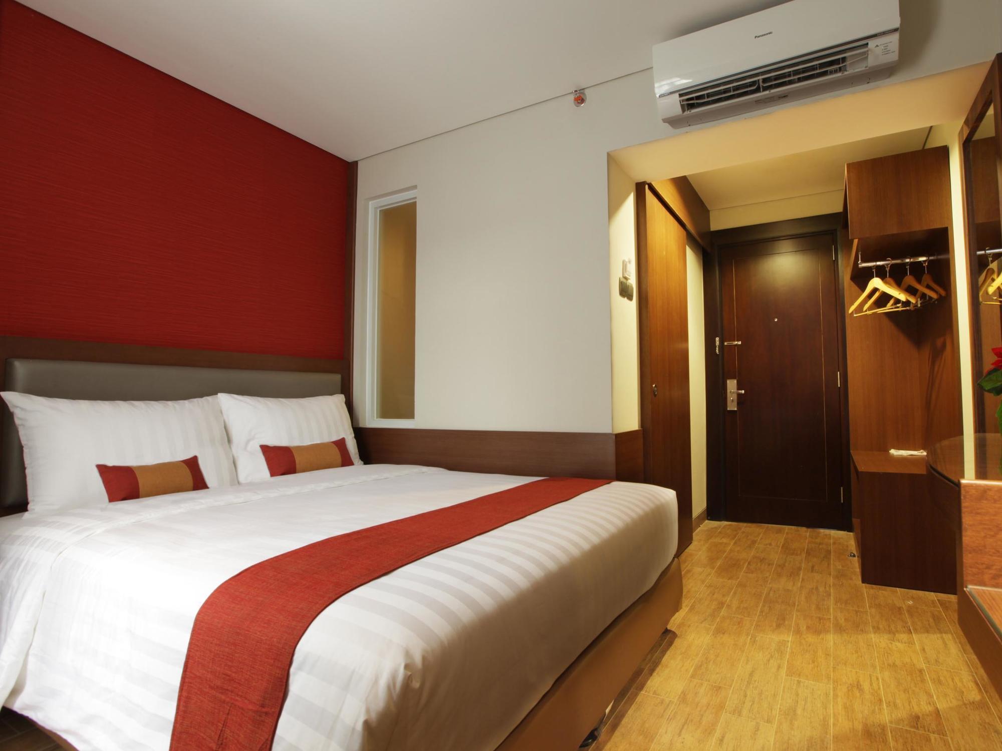 Sotis Hotel Jakarta Exterior photo